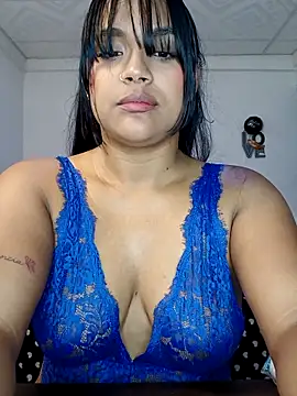 Snapshot of victoria_roussee chatting on 11-23-25, 11:21 victoria roussee online show from 11-23-25, 11:21