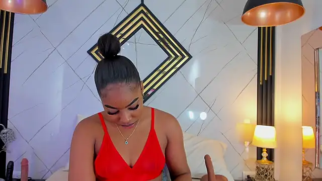 Snapshot of EmilyDiaaz chatting on 11-18-25, 12:31 EmilyDiaaz online show from 11-18-25, 12:31