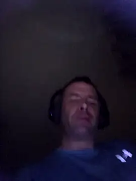 Snapshot of Nidge251 chatting on 10-21-25, 04:35 Nidge251 online show from 10-21-25, 04:35