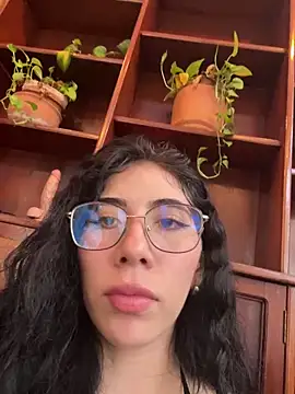 Alice surprise online show from 03-08-25, 08:35