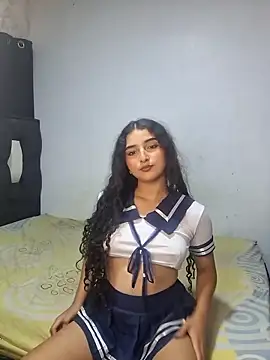 Snapshot of Pequitas18 chatting on 03-30-26, 12:22 Pequitas18 online show from 03-30-26, 12:22