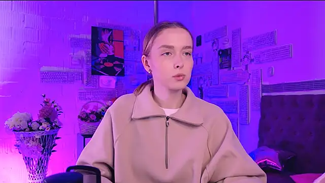 Snapshot of JenniferGraces chatting on 03-03-25, 08:16 JenniferGraces online show from 03-03-25, 08:16