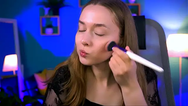 Snapshot of JenniferGraces chatting on 09-18-25, 08:33 JenniferGraces online show from 09-18-25, 08:33