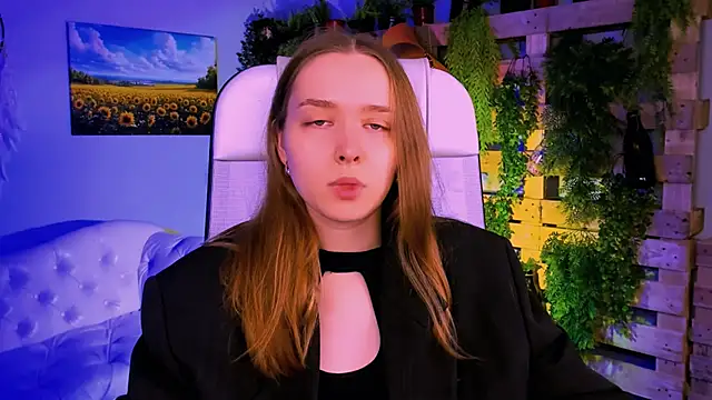 Snapshot of JenniferGraces chatting on 10-28-25, 08:40 JenniferGraces online show from 10-28-25, 08:40