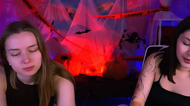 Snapshot of JenniferGraces chatting on 10-30-25, 03:24 JenniferGraces online show from 10-30-25, 03:24