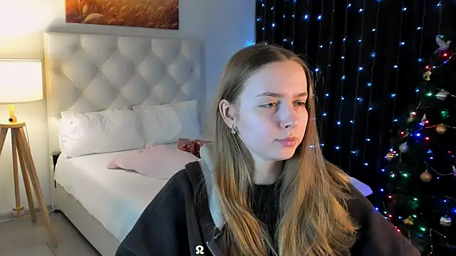 Snapshot of JenniferGraces chatting on 01-13-26, 12:54 JenniferGraces online show from 01-13-26, 12:54