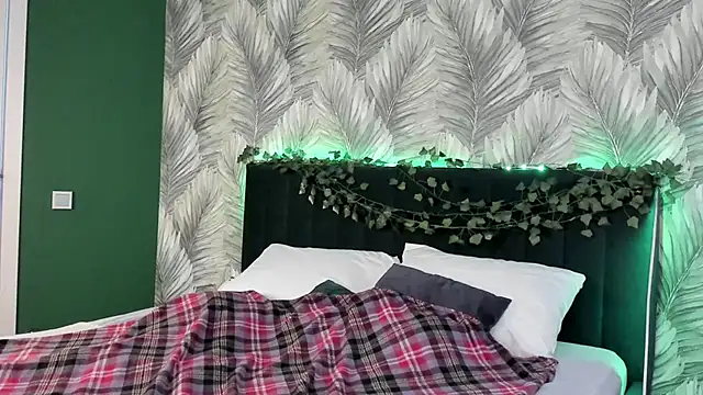 boozekirs  online show from 11-05-25, 03:06