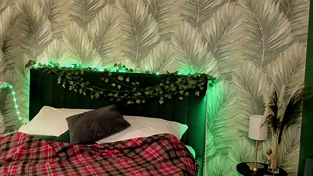 boozekirs  online show from 11-06-25, 03:07