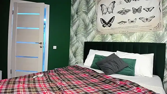 boozekirs  online show from 11-24-25, 03:17