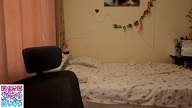 boozekirs  online show from 05-18-26, 03:02