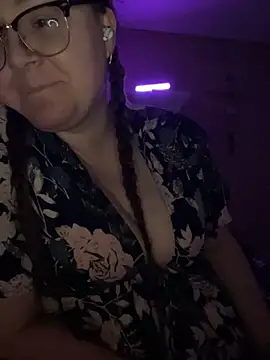 Snapshot of HTXBELLE chatting on 02-25-25, 12:47 HTXBELLE online show from 02-25-25, 12:47
