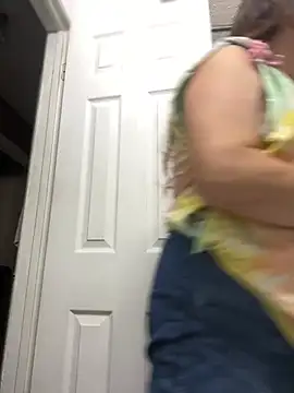 HTXBELLE online show from 04-29-26, 09:43