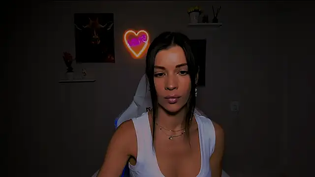 Snapshot of KetiWils chatting on 03-04-25, 01:28 KetiWils online show from 03-04-25, 01:28