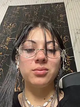 Snapshot of Guxplo_ chatting on 09-27-25, 12:43 Guxplo  online show from 09-27-25, 12:43