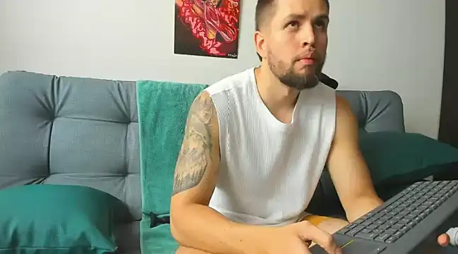 bastianwatson10 online show from 03-19-25, 04:02