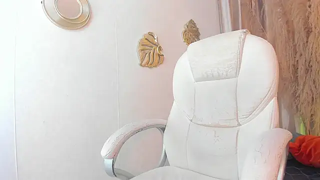 Snapshot of iiangel_ chatting on 09-11-25, 02:33 iiangel online show from 09-11-25, 02:33