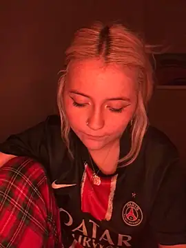 Snapshot of Blondie_Sofia_Essexbabe chatting on 11-30-25, 09:19 Blondie Sofia Essexbabe online show from 11-30-25, 09:19