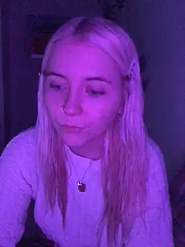 Snapshot of Blondie_Sofia_Essexbabe chatting on 12-22-25, 11:46 Blondie Sofia Essexbabe online show from 12-22-25, 11:46