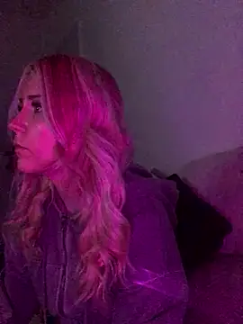 Snapshot of Blondie_Sofia_Essexbabe chatting on 01-16-26, 12:25 Blondie Sofia Essexbabe online show from 01-16-26, 12:25