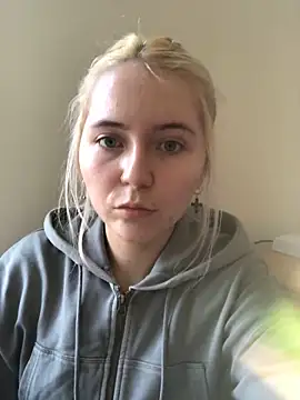 Snapshot of Blondie_Sofia_Essexbabe chatting on 03-04-26, 01:17 Blondie Sofia Essexbabe online show from 03-04-26, 01:17