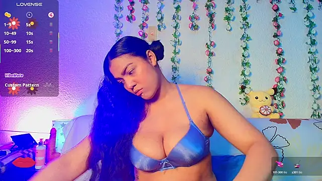 Snapshot of Vicky_Miller_05 chatting on 02-18-26, 10:28 Vicky Miller 05 online show from 02-18-26, 10:28