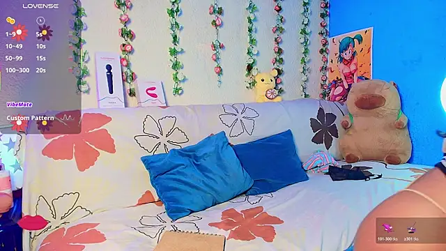 Snapshot of Vicky_Miller_05 chatting on 03-12-26, 08:37 Vicky Miller 05 online show from 03-12-26, 08:37