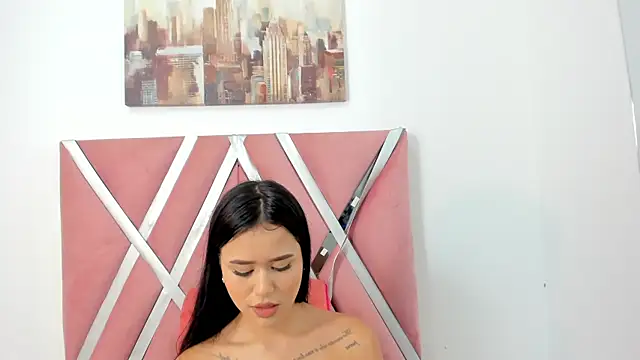 Emily-Carter online show from 12-15-25, 09:08