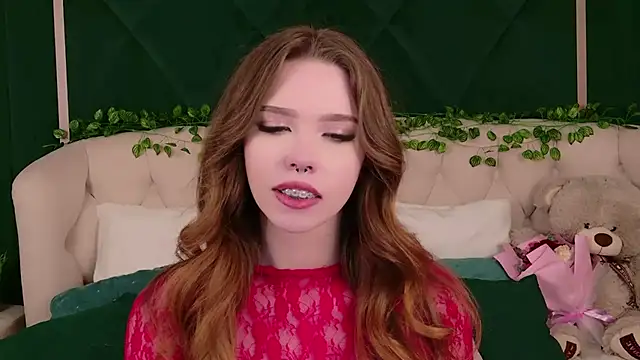 Snapshot of Sierra_Fane chatting on 03-09-25, 04:27 Sierra Fane online show from 03-09-25, 04:27