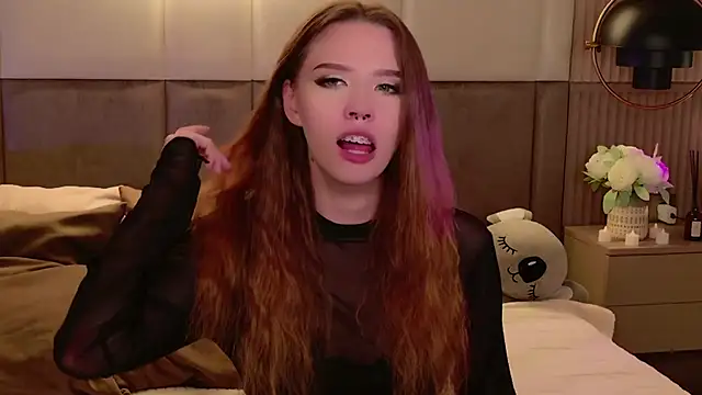 Snapshot of Sierra_Fane chatting on 03-19-25, 02:48 Sierra Fane online show from 03-19-25, 02:48