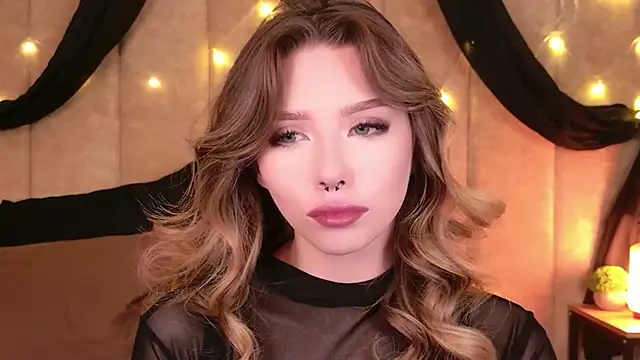 Snapshot of Sierra_Fane chatting on 01-12-26, 10:53 Sierra Fane online show from 01-12-26, 10:53