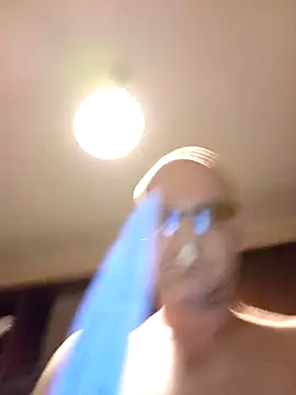 Snapshot of Luci1982Brazzers chatting on 10-08-25, 04:48 Luci1982Brazzers online show from 10-08-25, 04:48