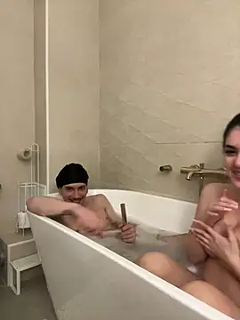 Snapshot of NaomiMulan chatting on 03-18-25, 11:09 NaomiMulan online show from 03-18-25, 11:09