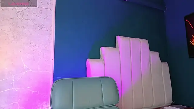 Allex Cano online show from 12-16-25, 03:44