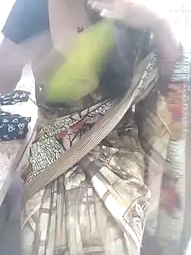 Snapshot of suthas99 chatting on 12-23-25, 06:11 suthas99 online show from 12-23-25, 06:11