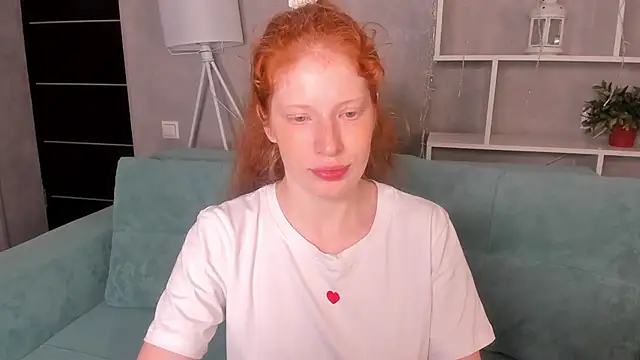 Sandra Wi1son online show from 09-16-25, 01:17