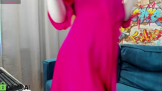 Sandra Wi1son online show from 04-24-26, 01:41