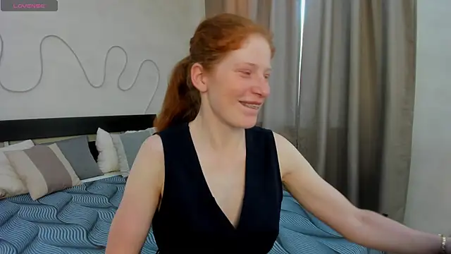 Sandra Wi1son online show from 06-08-26, 01:39