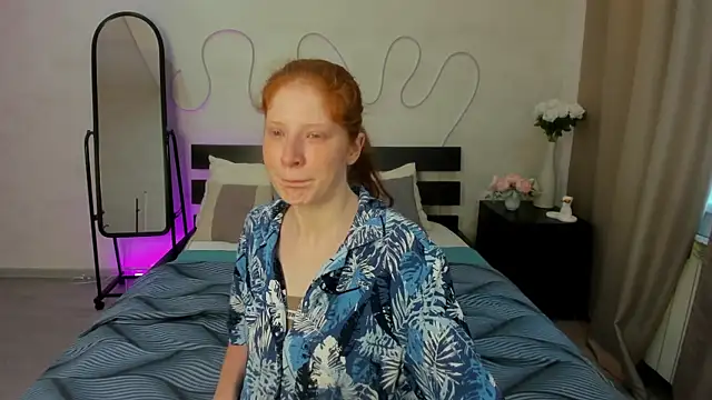Sandra Wi1son online show from 06-17-26, 01:41