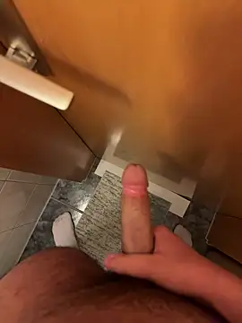 Snapshot of turkishhard25_geil chatting on 03-23-26, 03:38 turkishhard25 geil online show from 03-23-26, 03:38