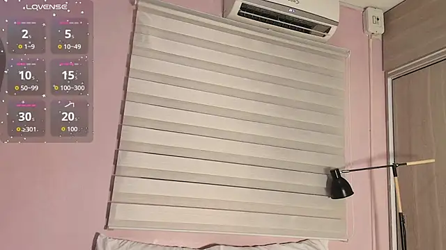 Snapshot of emily_sweett24 chatting on 10-08-25, 12:03 emily sweett24 online show from 10-08-25, 12:03