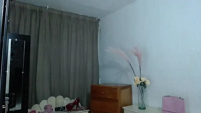 Snapshot of EngelCristaly chatting on 09-29-25, 03:22 EngelCristaly online show from 09-29-25, 03:22