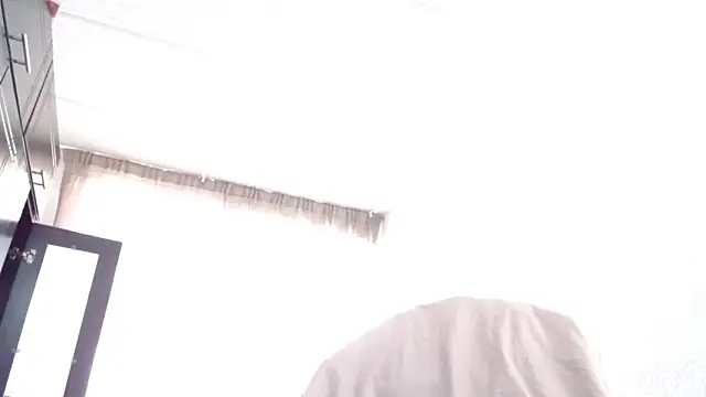 Snapshot of EngelCristaly chatting on 02-11-26, 05:07 EngelCristaly online show from 02-11-26, 05:07