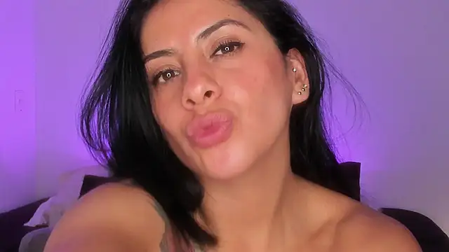  lucianapalmer online show from 11-25-25, 01:49