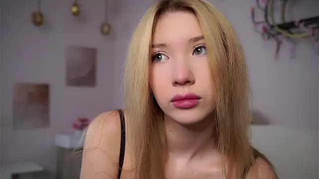 SunnivaCovil online show from 02-21-26, 03:02