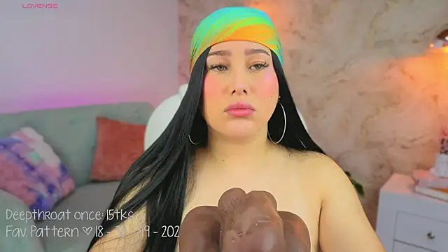 Snapshot of Leaa_Cox chatting on 12-17-25, 03:12 Leaa Cox online show from 12-17-25, 03:12