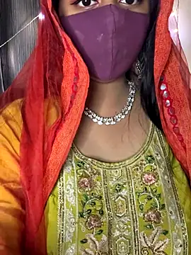 Snapshot of Dishasarmaa05 chatting on 11-14-25, 05:33 Dishasarmaa05 online show from 11-14-25, 05:33