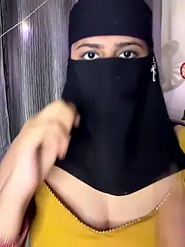 Snapshot of Dishasarmaa05 chatting on 01-09-26, 04:43 Dishasarmaa05 online show from 01-09-26, 04:43