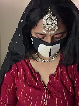 Snapshot of Dishasarmaa05 chatting on 03-10-26, 04:23 Dishasarmaa05 online show from 03-10-26, 04:23