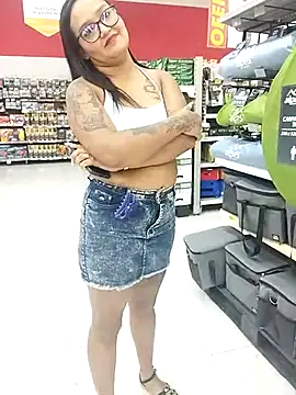 Snapshot of Kassie_Greys chatting on 02-21-25, 10:37 Kassie Greys online show from 02-21-25, 10:37