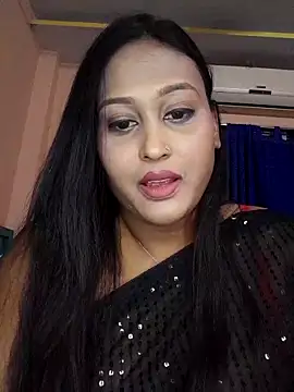 Snapshot of hotlovr chatting on 03-09-25, 06:21 hotlovr online show from 03-09-25, 06:21